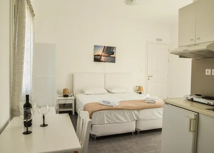 Zeras * Adamantas (Milos)