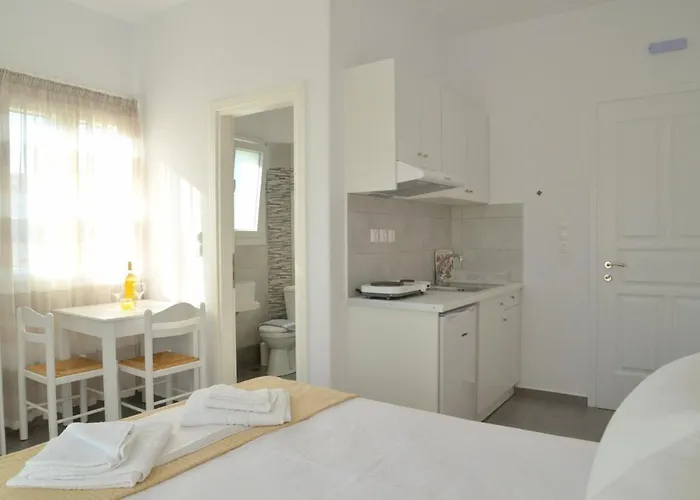 Zeras Apartamento Adamantas (Milos)